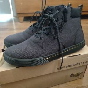 Dr. Martens Maegley Canvas boot
